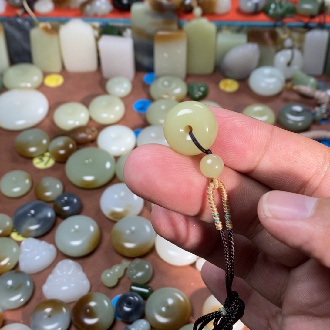 晴***️和田玉未镶嵌吊坠(不含链)