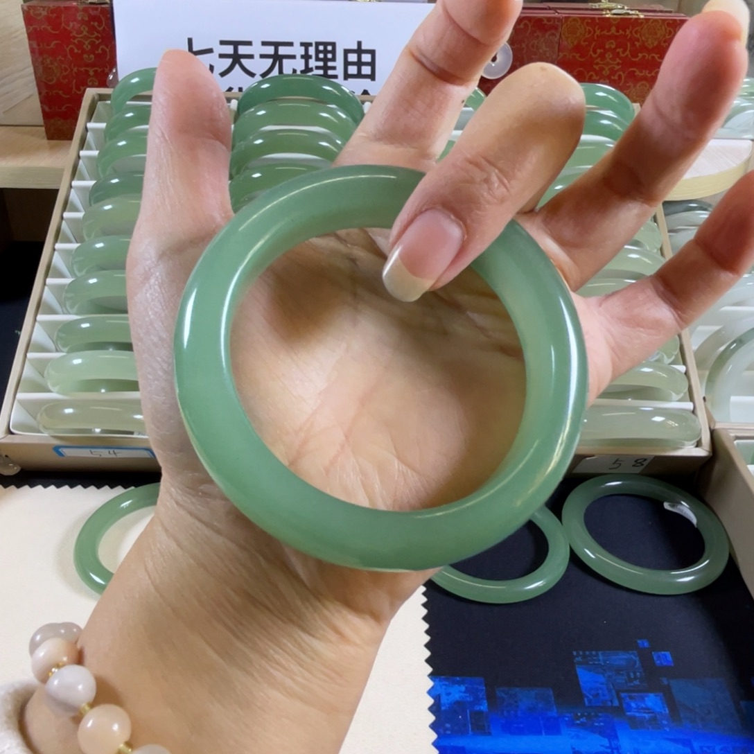 东陵石未镶嵌手镯56