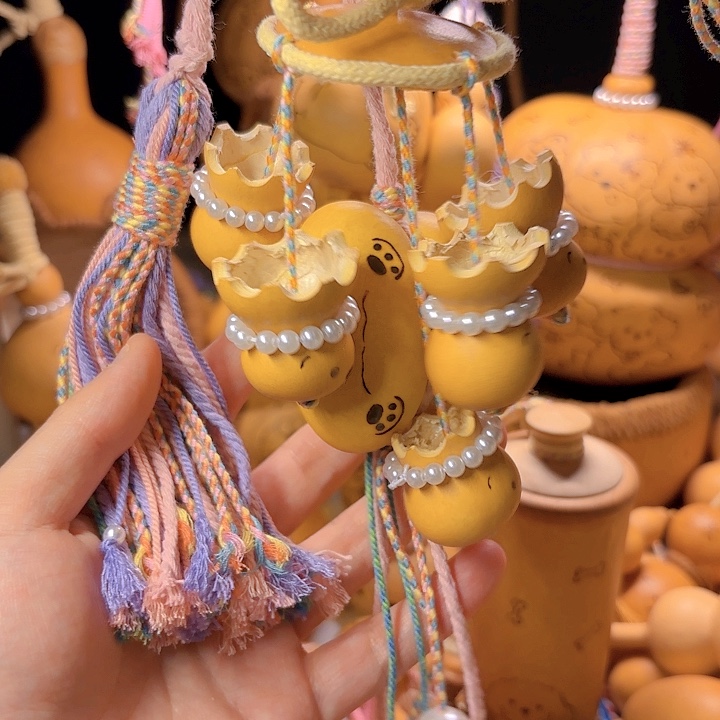 王**?963355845568888555