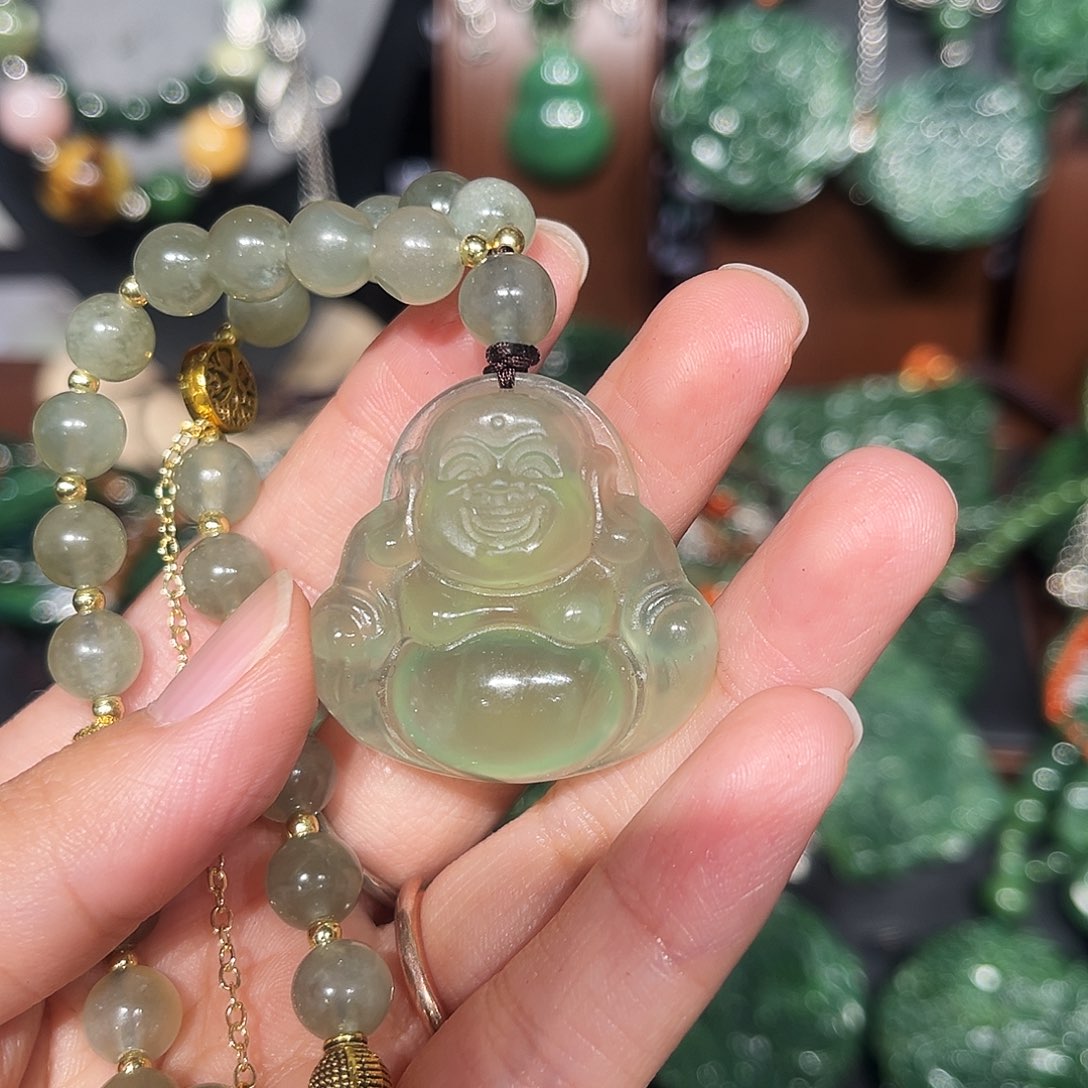 颈饰未镶嵌和田玉（糖玉）