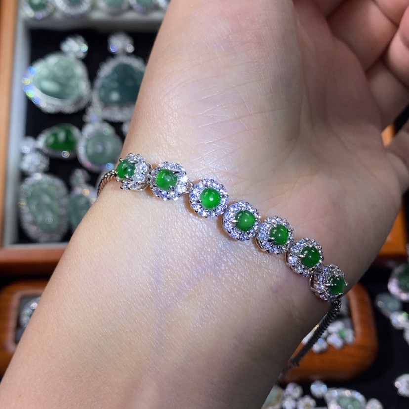 【闪购商品】翡翠颈饰未镶嵌天然