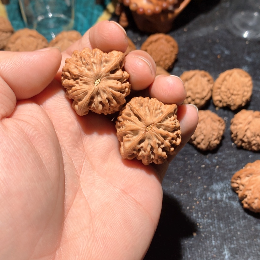 【闪购商品】文玩核桃把件白*秦闷