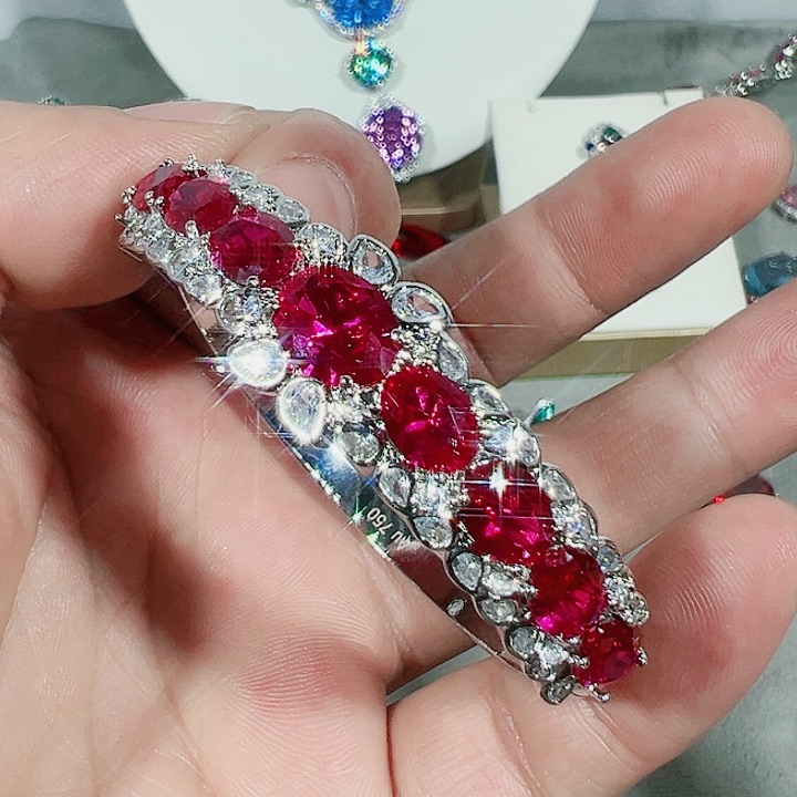 红宝石颈饰未镶嵌