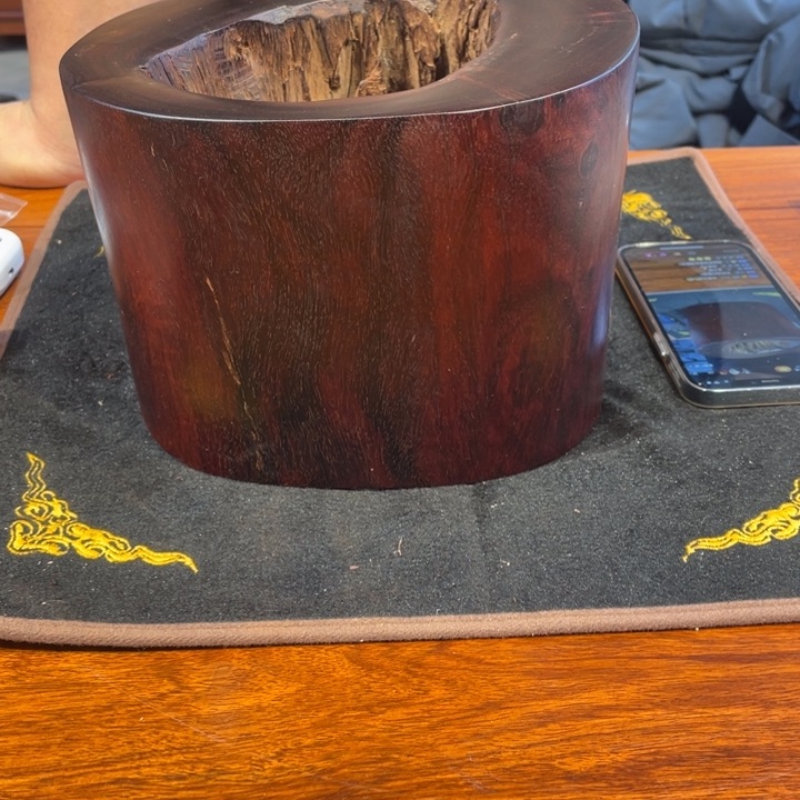 檀香紫檀（小叶紫檀）糊***虫随形笔筒