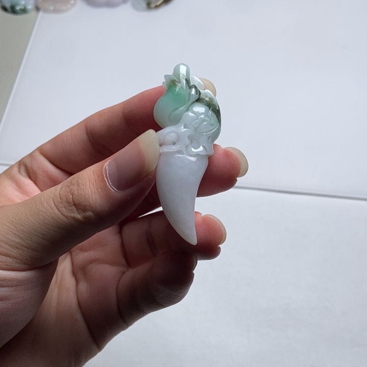 翡翠未镶嵌颈饰龙牙6