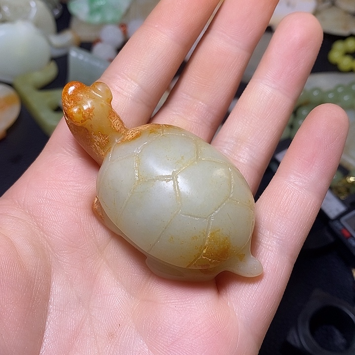 颈饰未镶嵌和田玉（糖玉）