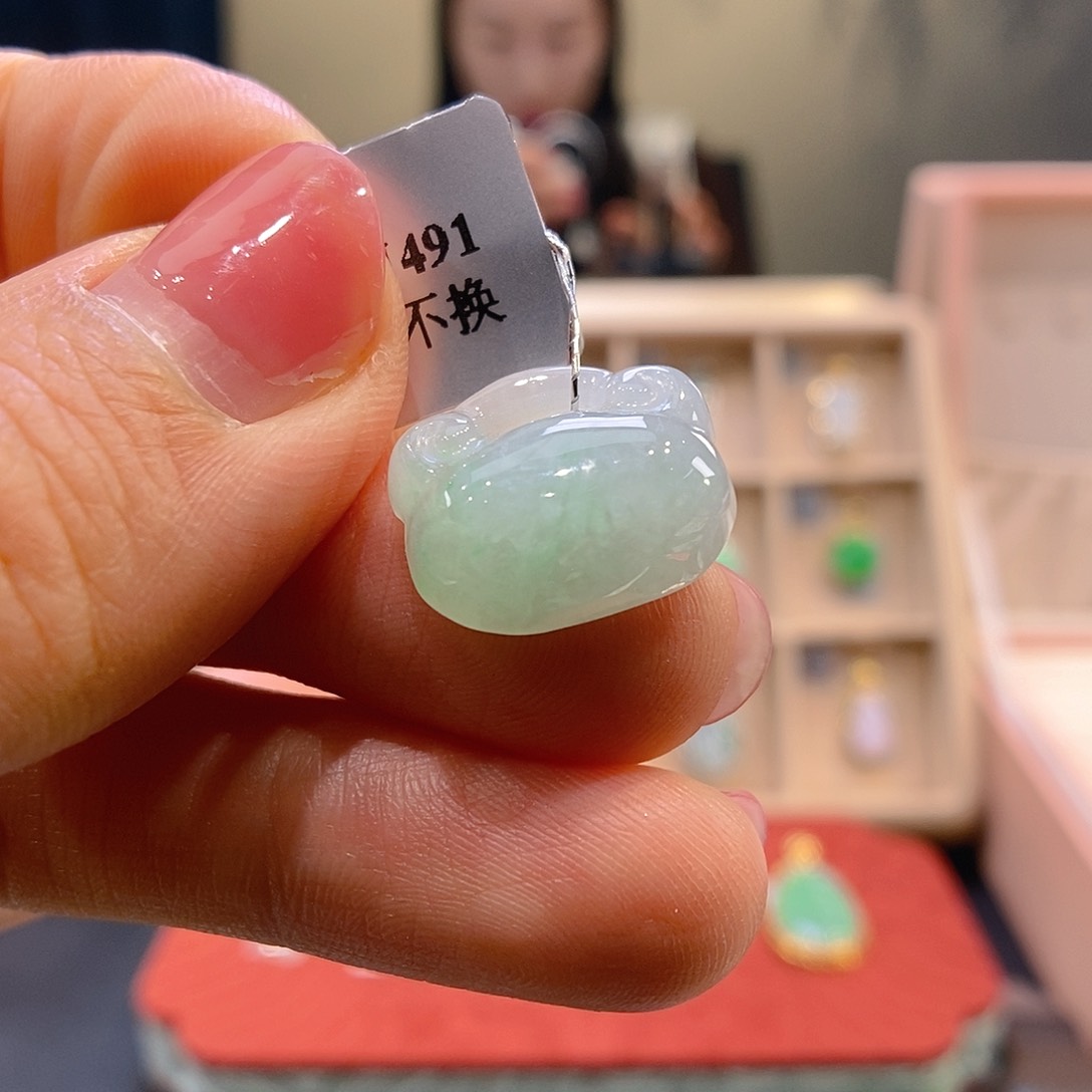 翡翠吊坠(不含链)未镶嵌