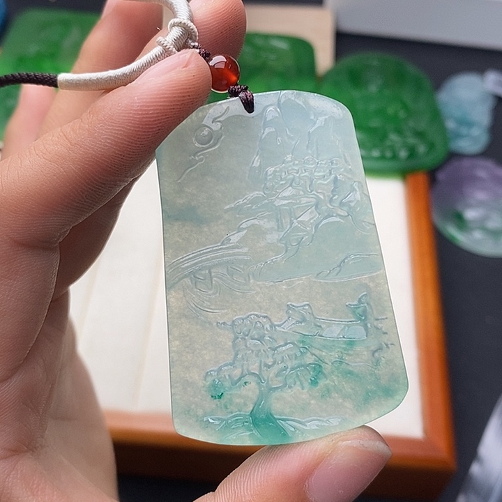 翡翠未镶嵌颈饰357手串