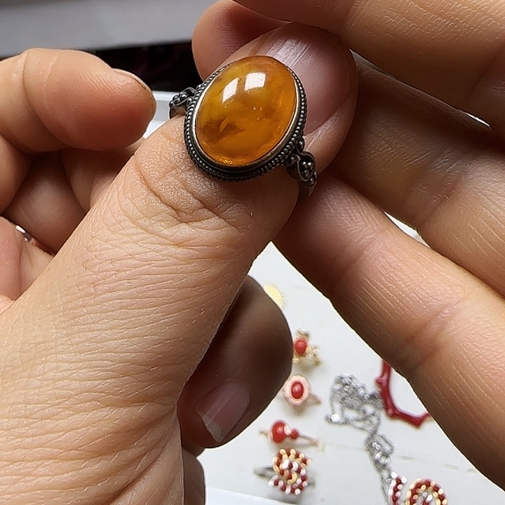 尘***埃琥珀银S925镶嵌戒指