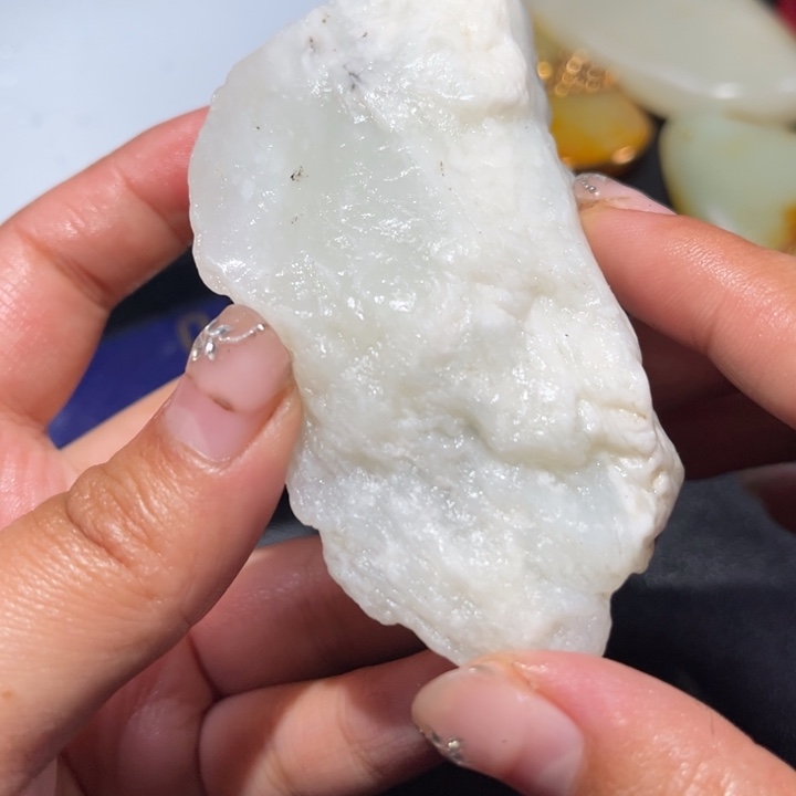 和田玉未镶嵌珠宝奇石