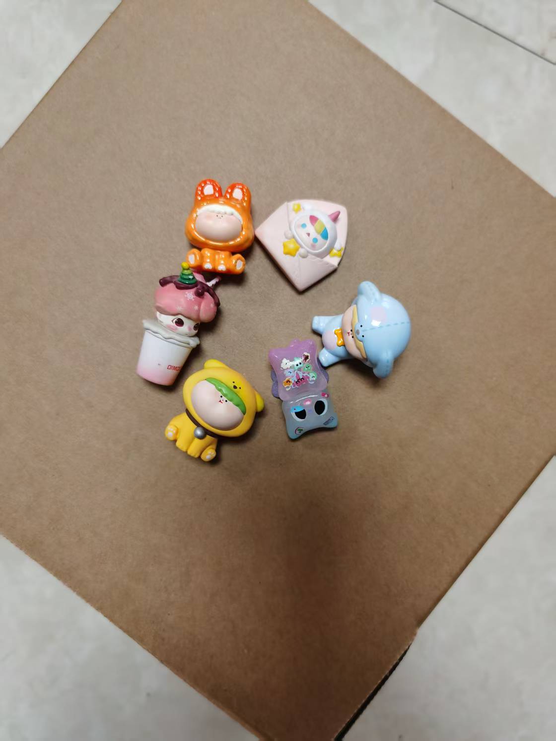 创意可爱夜光水果树脂饰品桌面摆件钥匙扣挂件