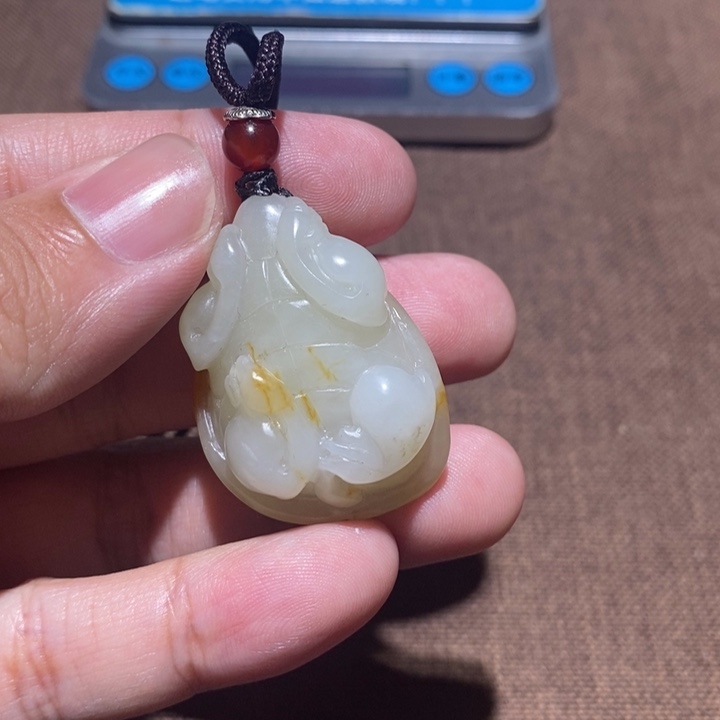 颈饰未镶嵌和田玉ᐉ