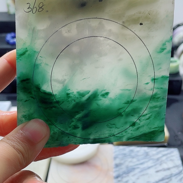 石英质玉未镶嵌手镯定制