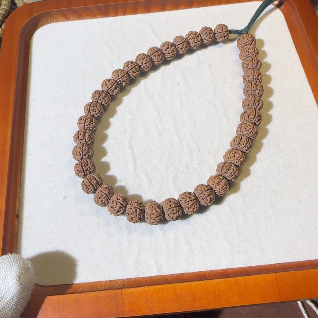 金刚菩提吊坠凹底梅花手持10.7