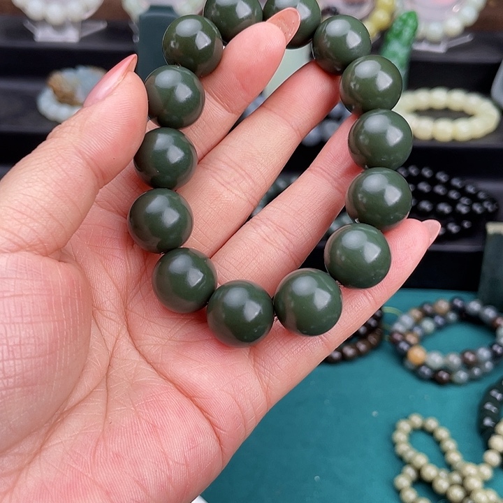 和田玉未镶嵌手链新疆喀拉喀什河沙枣青豆青卡16