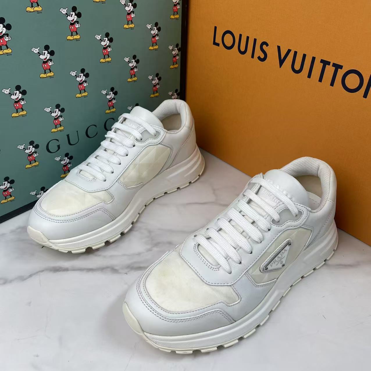 95新 Prada/普拉达 白色尼龙网面金属三角标时尚低帮运动鞋/39码