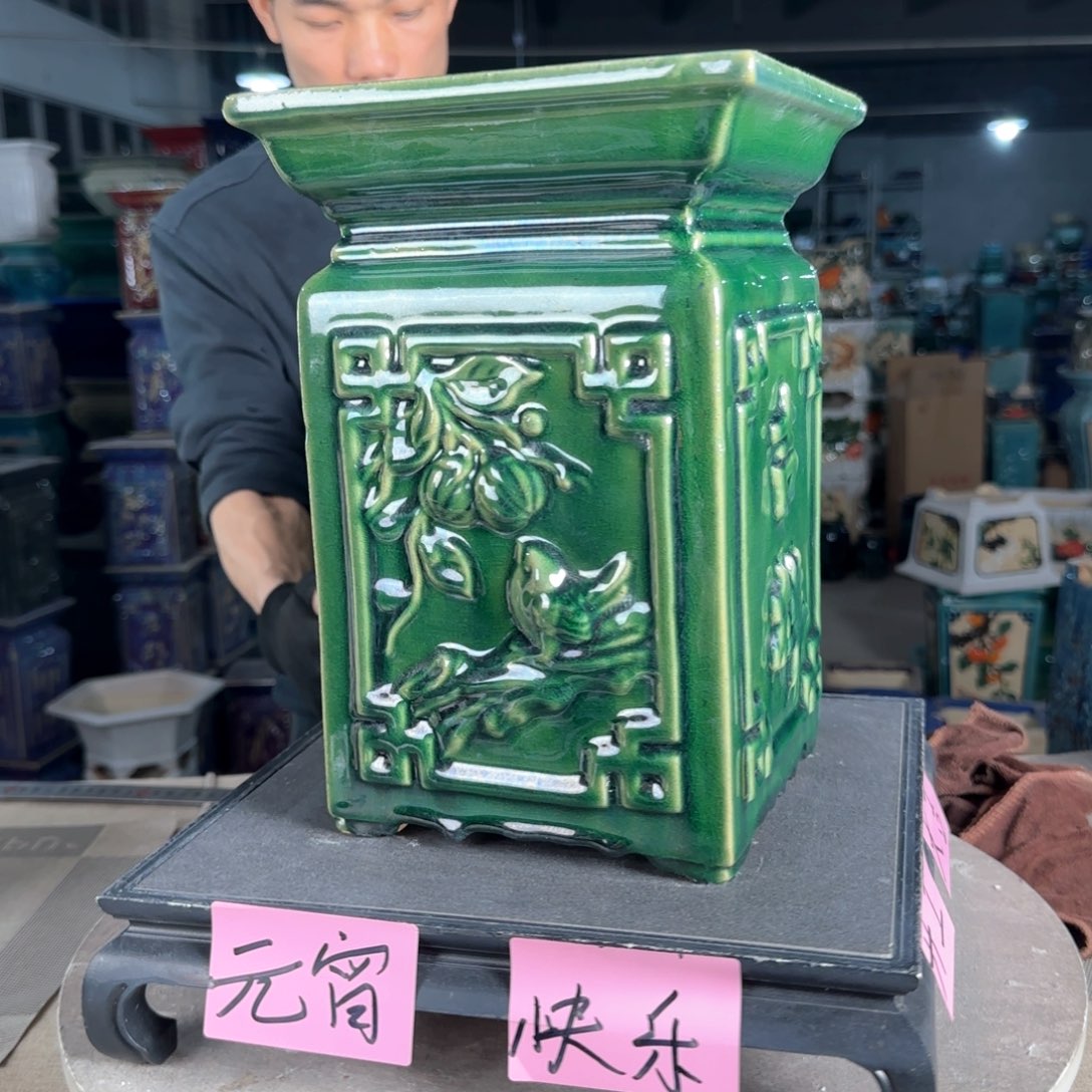 一风堂石湾花盆。微瑕