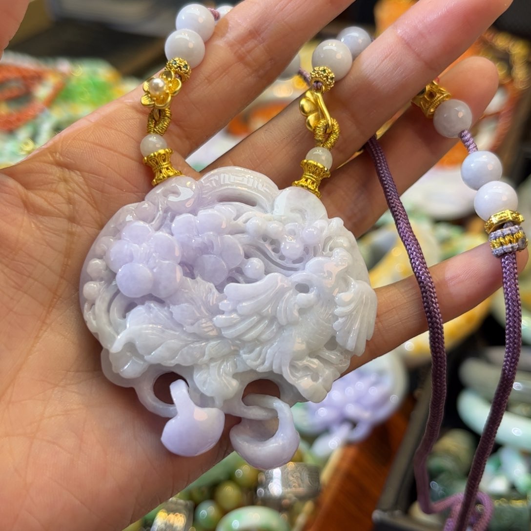 翡翠颈饰未镶嵌待编款