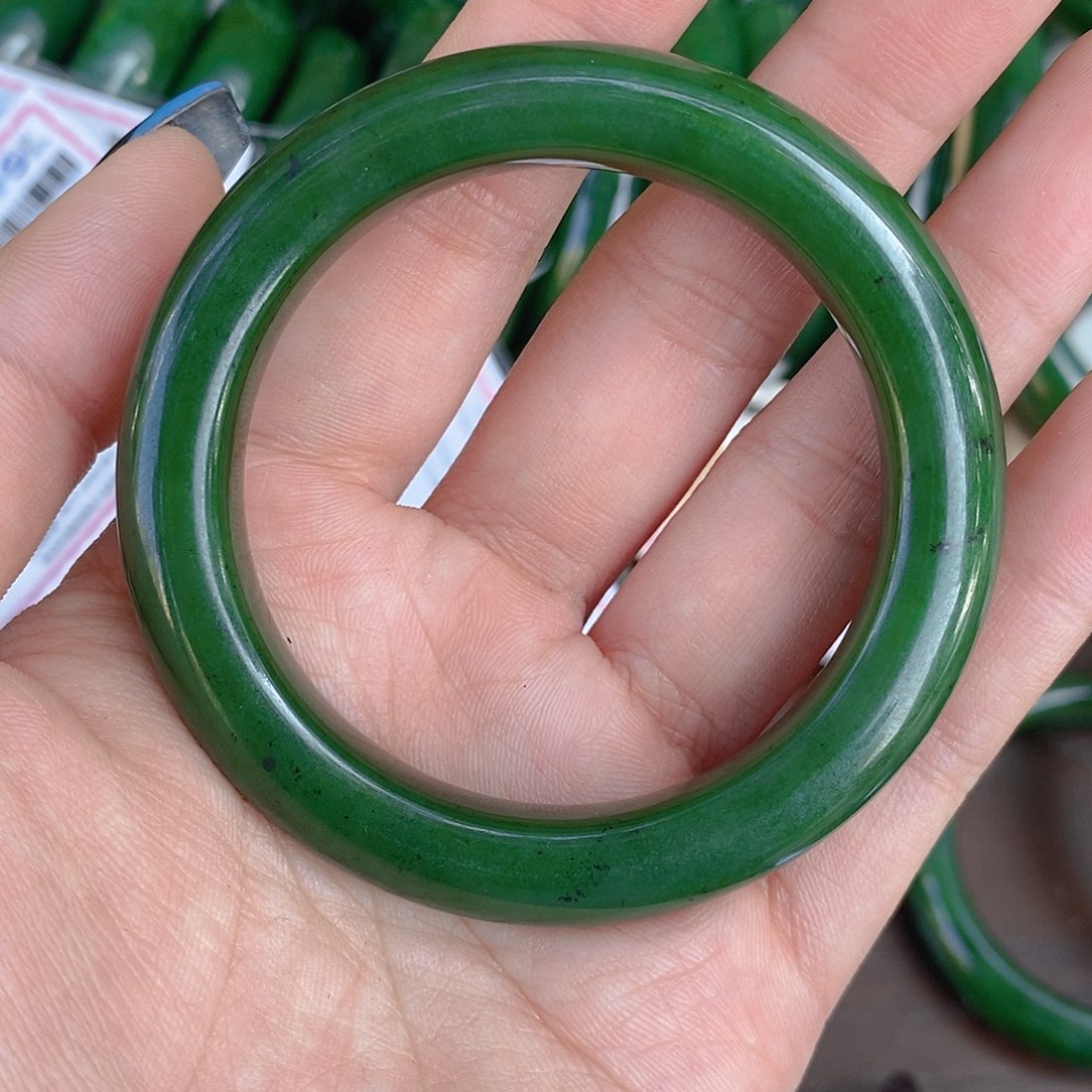 可****和田玉（碧玉）未镶嵌手链