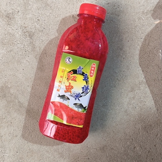 红瓶酒米过期发两个。  