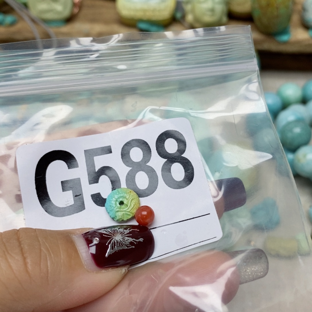 南红玛瑙配饰未镶嵌