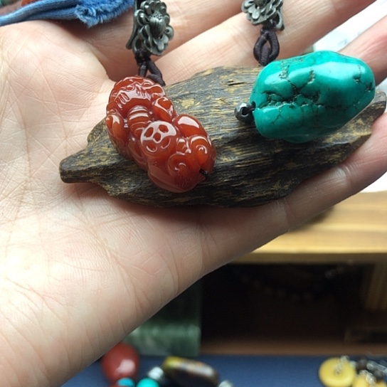 黎***堂女款项链搭配独家订制