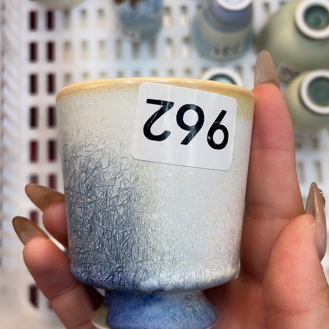 962。                       