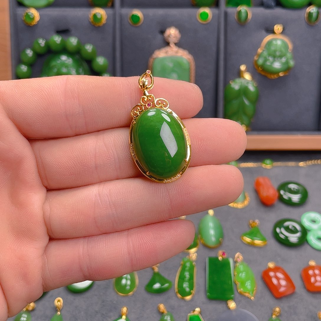 和田玉（碧玉）吊坠(不含链)18K金镶嵌3580