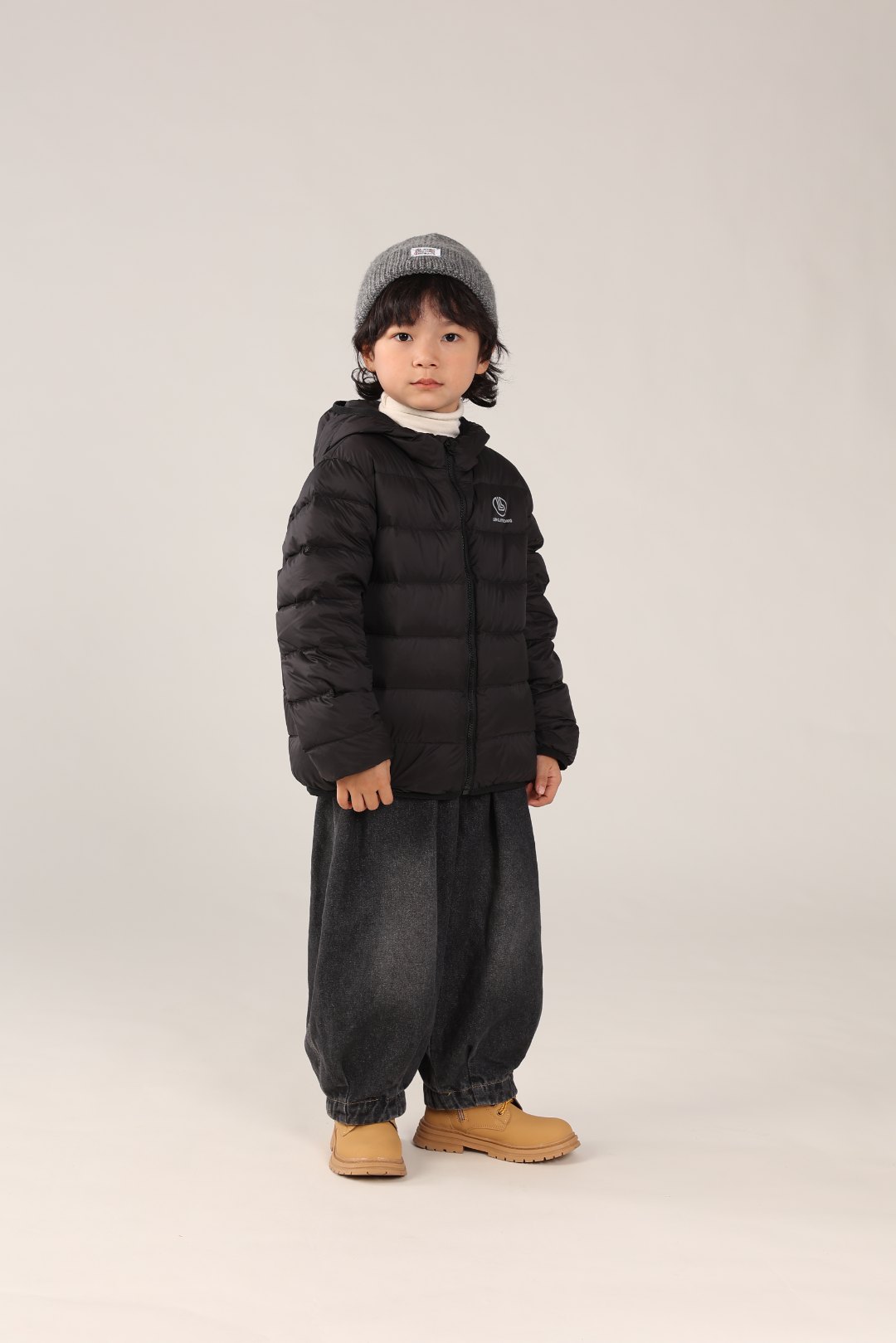 大码黑色连帽排骨羽绒服保暖经典百搭轻薄外套