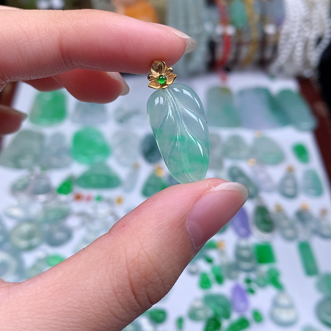 翡翠裸石缅甸天然A货翡翠冰种叶子