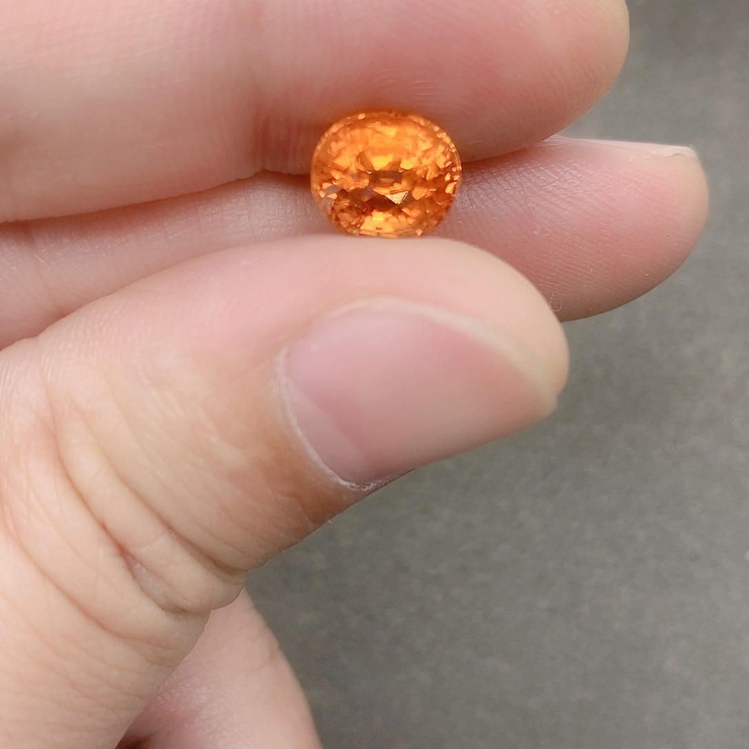 石榴石（芬达石）裸石未镶嵌4.36ct