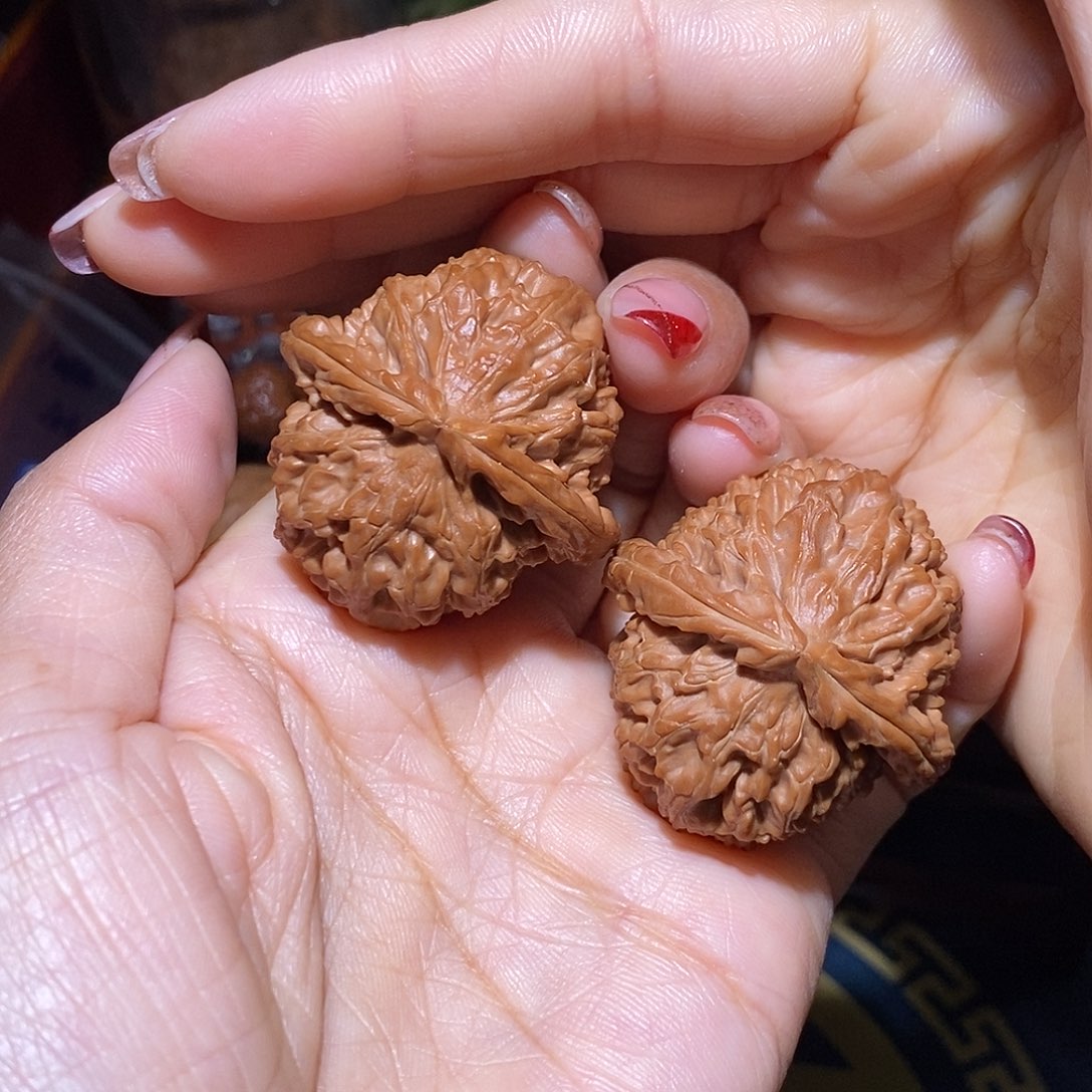 文玩核桃把件39三角白