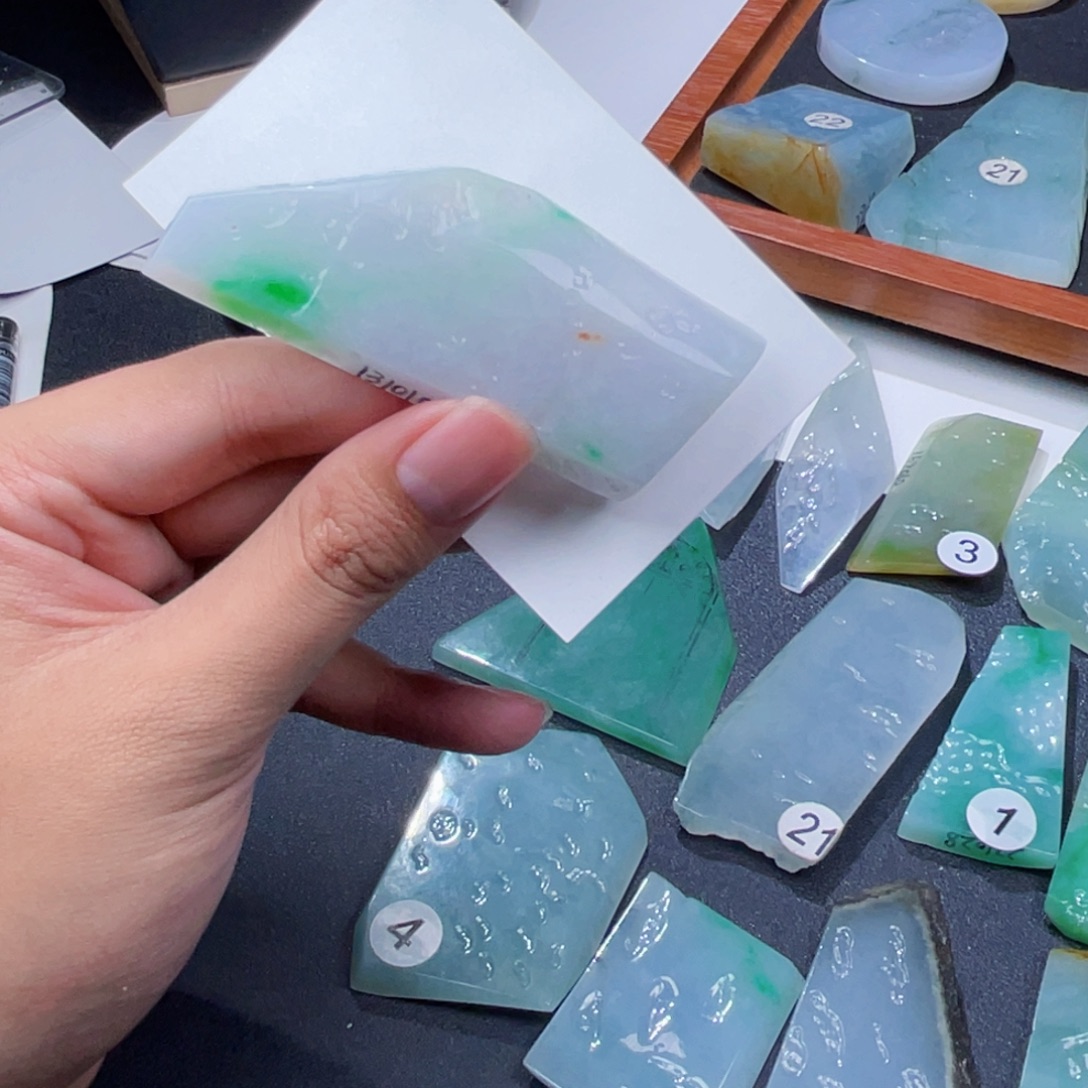 定制翡翠未镶嵌牌子料