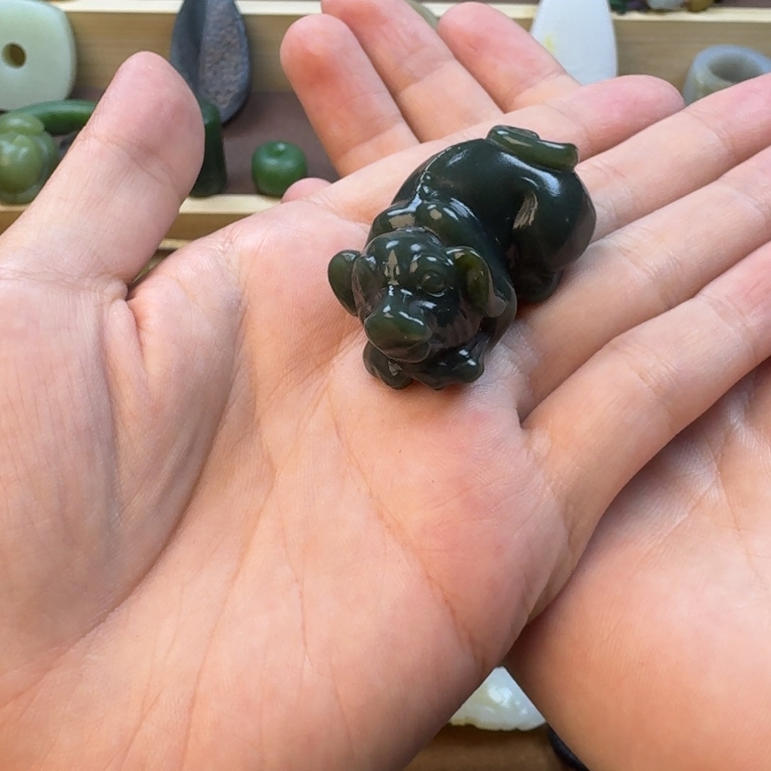 和田玉未镶嵌颈饰定制