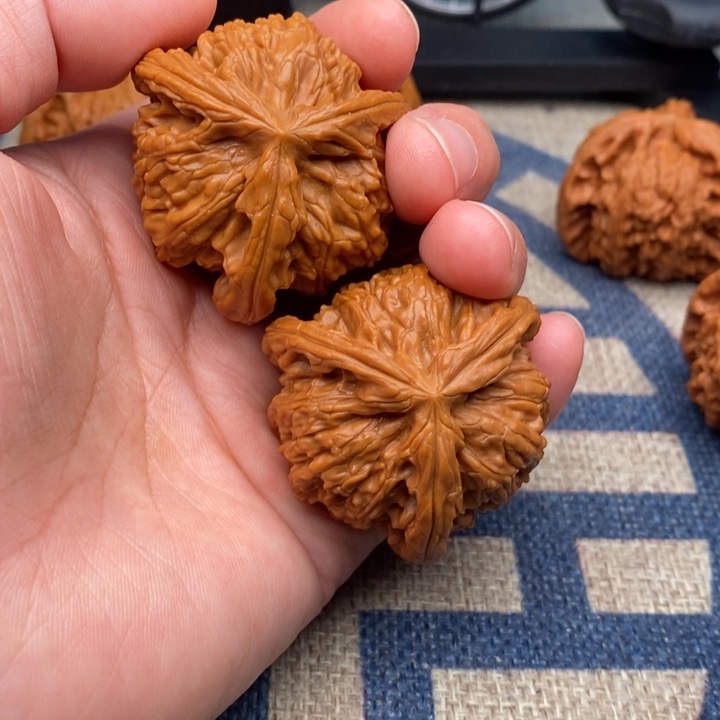 吊坠文玩核桃魏*三棱