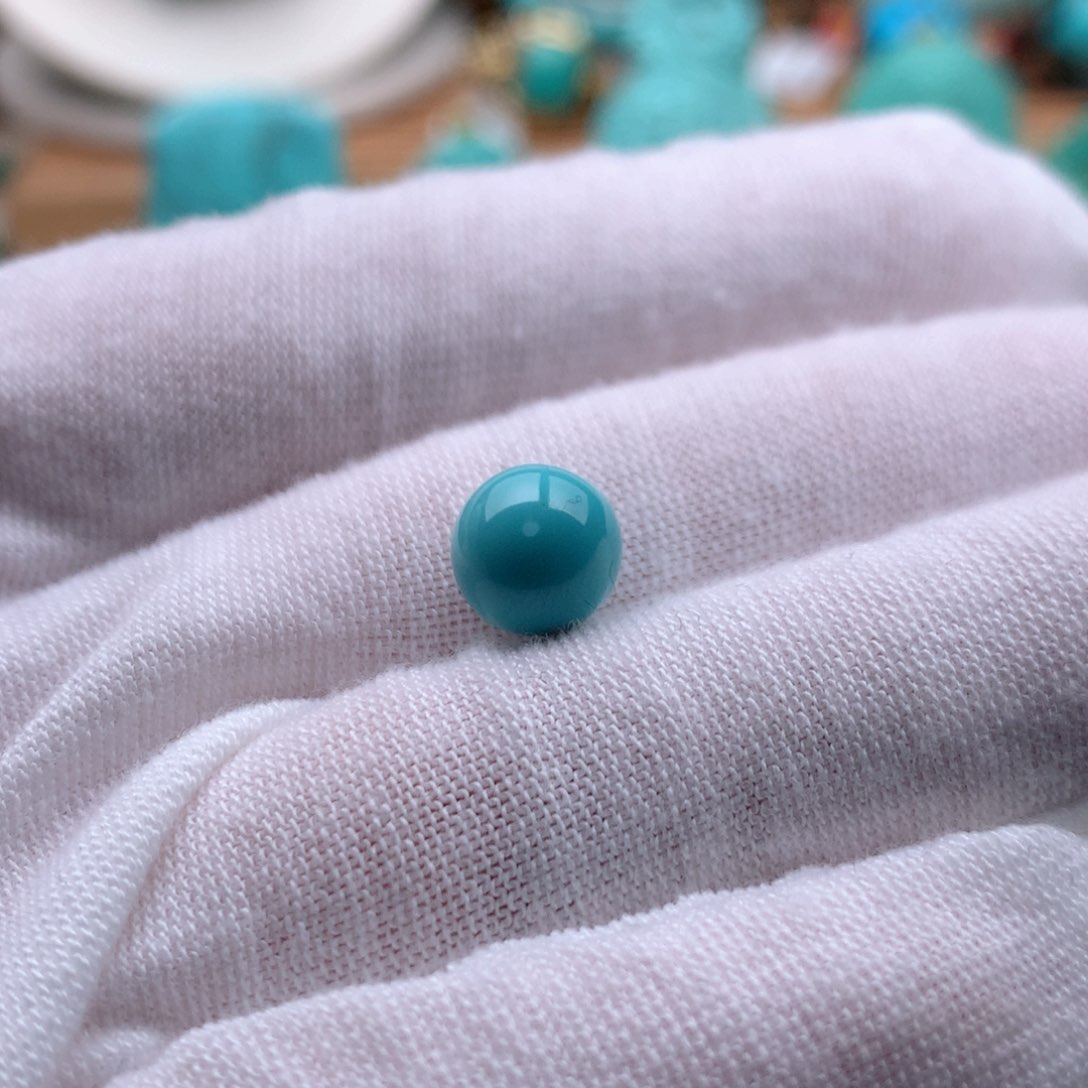 绿松石颈饰未镶嵌女*