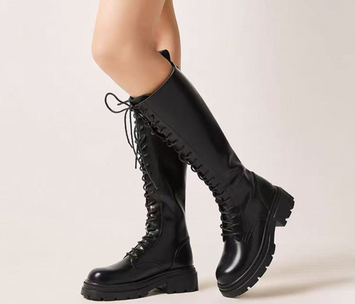 W762b冬季新款女士时尚英伦复古休闲靴圆头系带显瘦骑士靴女薄绒