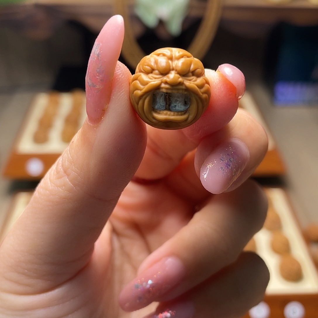 猴头核桃把件芝****糖16左右猴头核桃怒吼恶僧