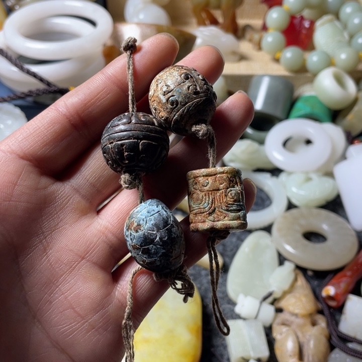 和田玉未镶嵌吊坠(不含链)