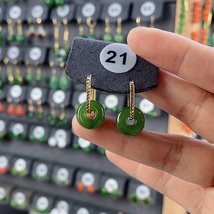 和田玉耳饰18K金镶嵌