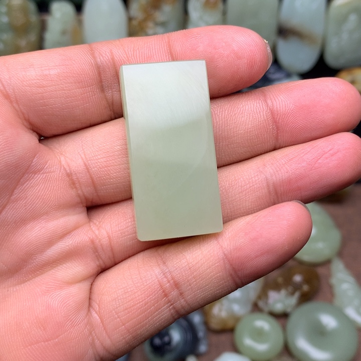 和田玉（糖玉）未镶嵌颈饰