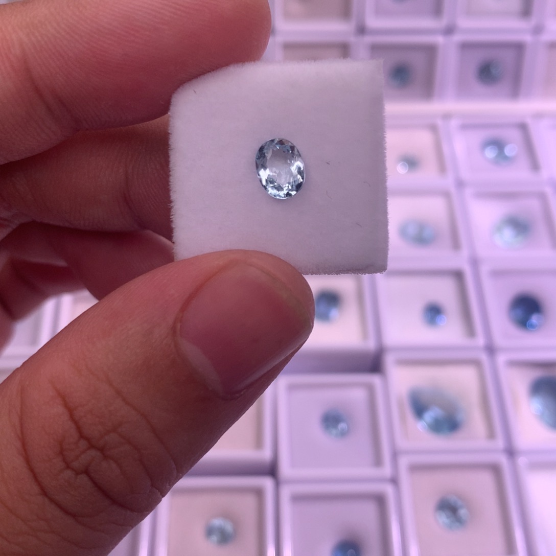 海蓝宝石裸石未镶嵌0.8