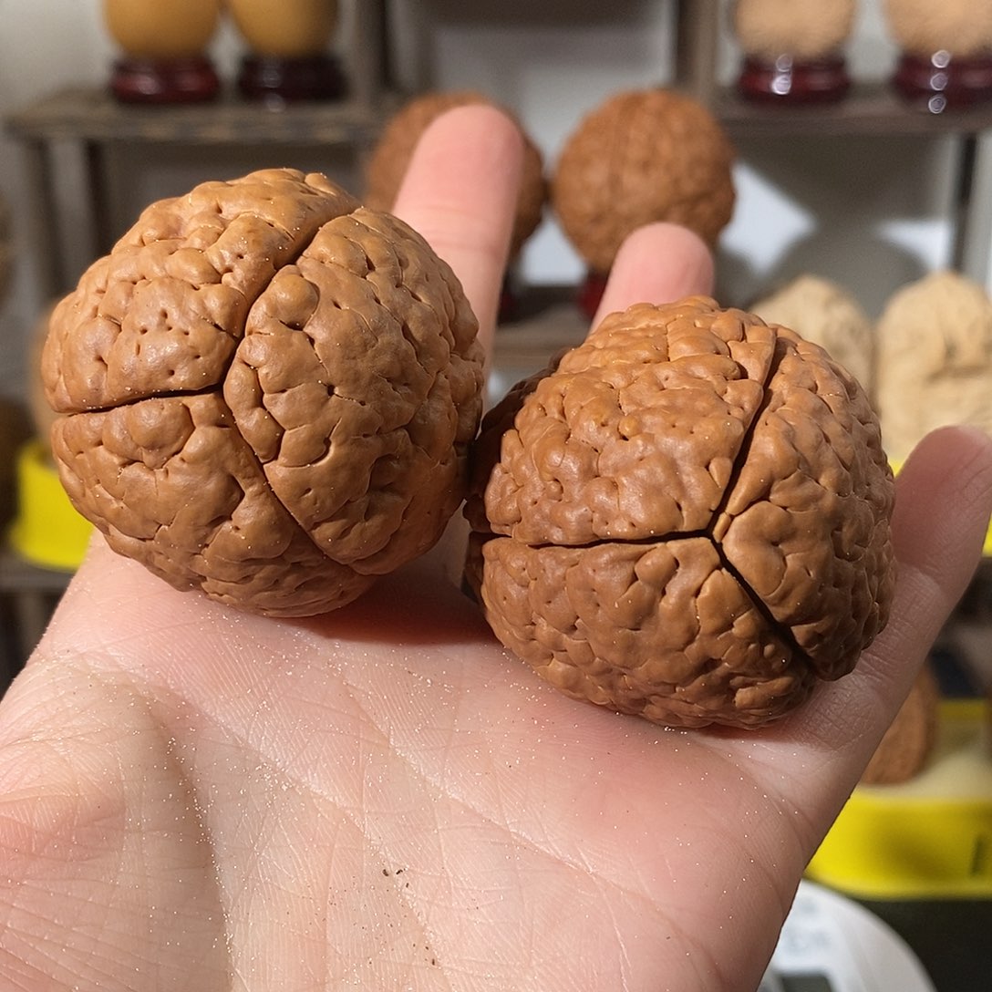 吊坠文玩核桃三瓣脑纹金刚微色不退不换不接受中差评44