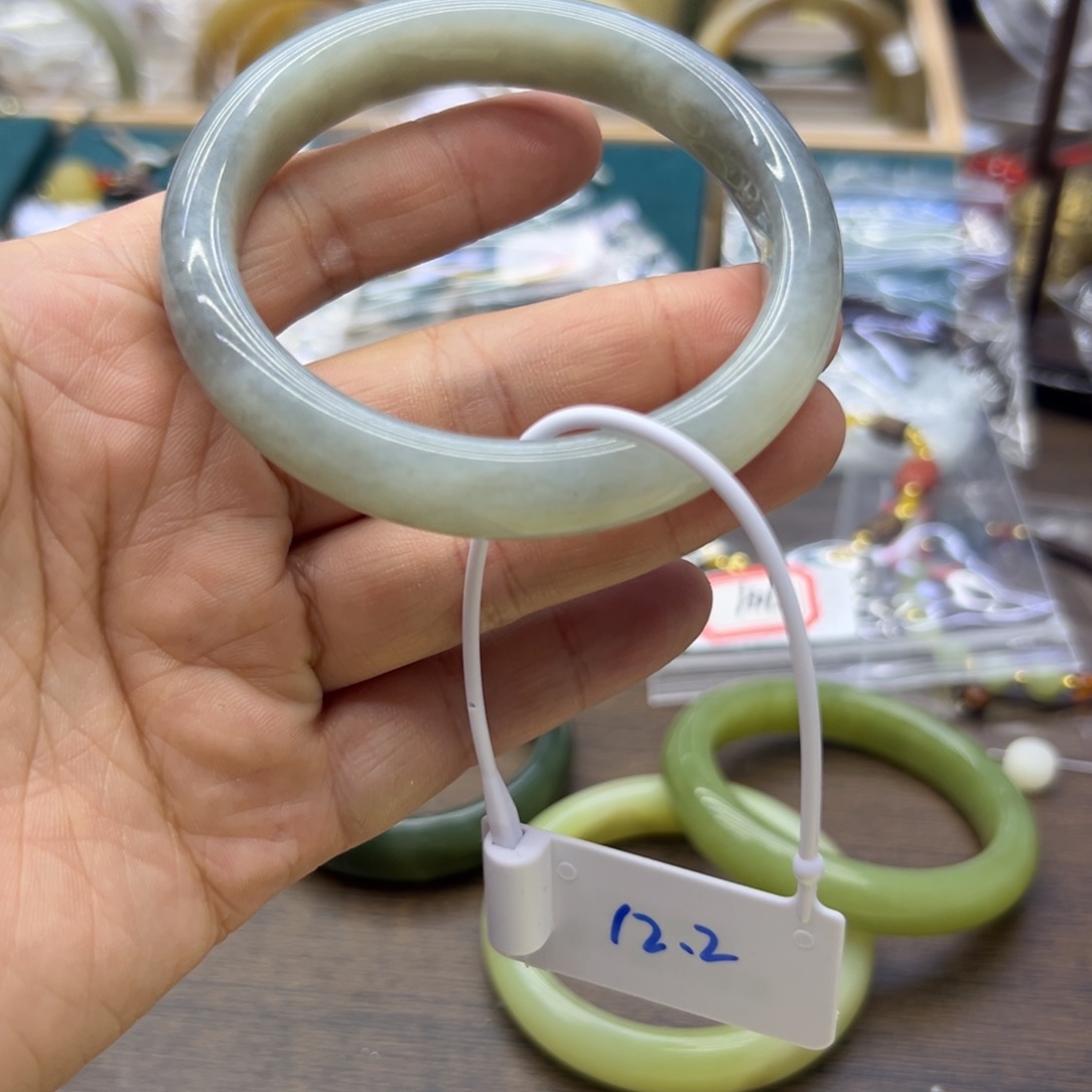 和田玉未镶嵌手镯59.6圈围557