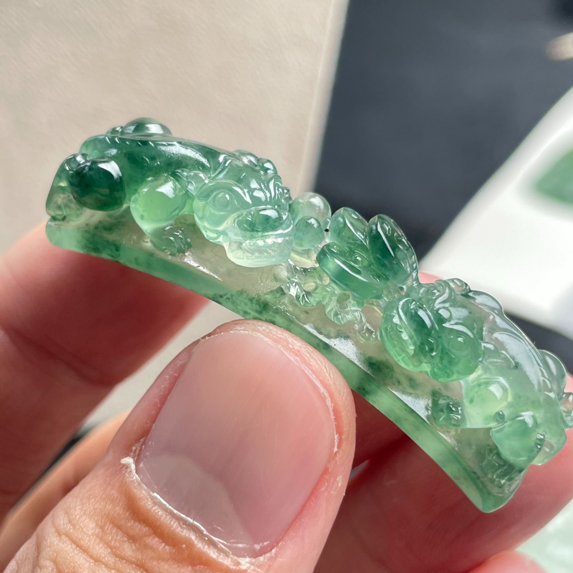 天然缅甸翡翠A货貔貅手牌