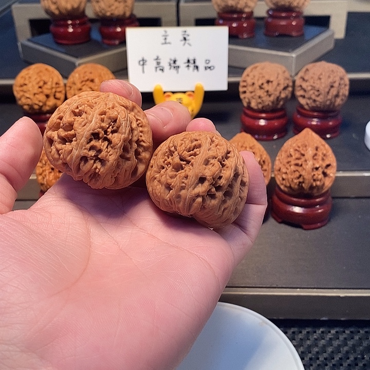 文玩核桃把件哇**啦全品粗筋