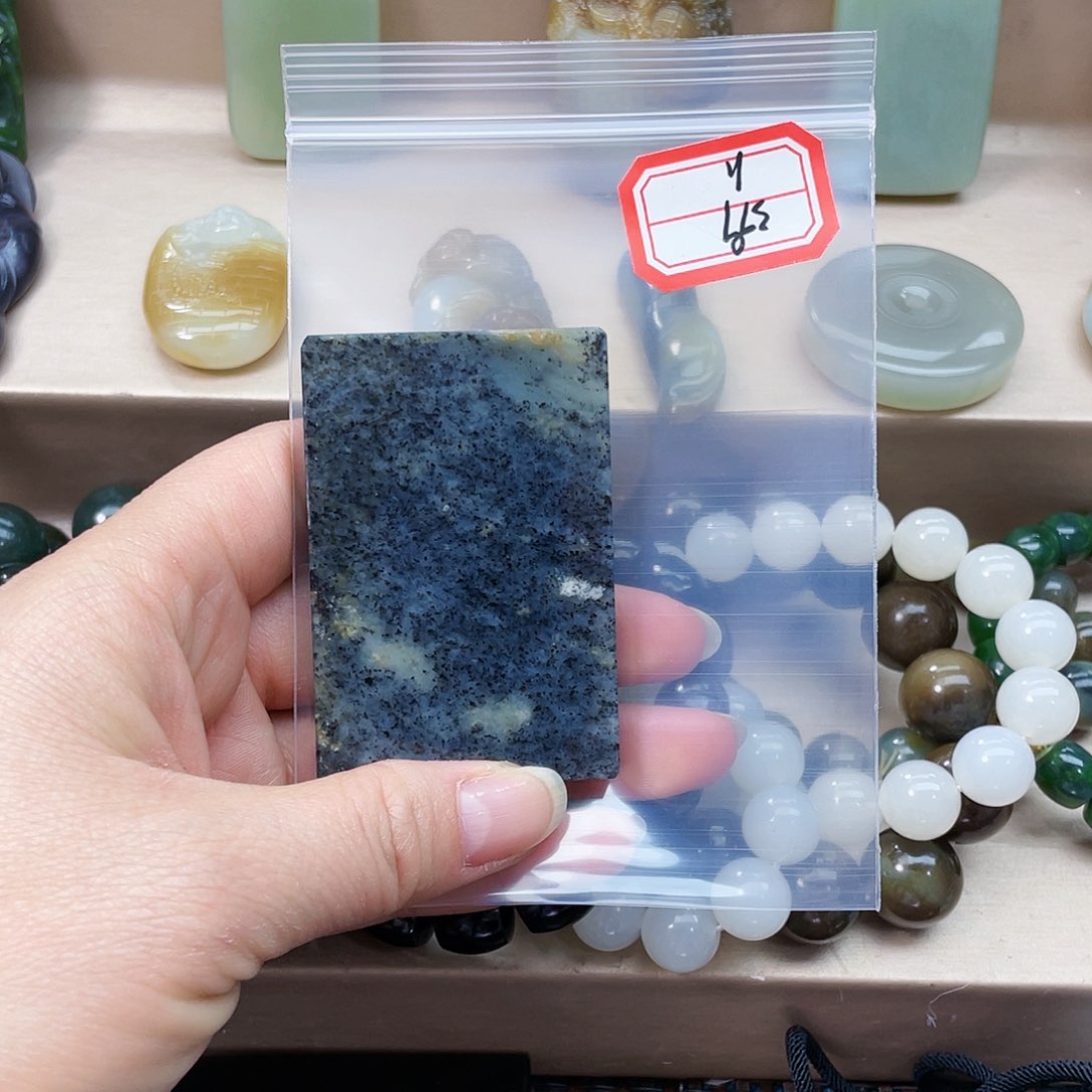 未镶嵌和田玉挂件