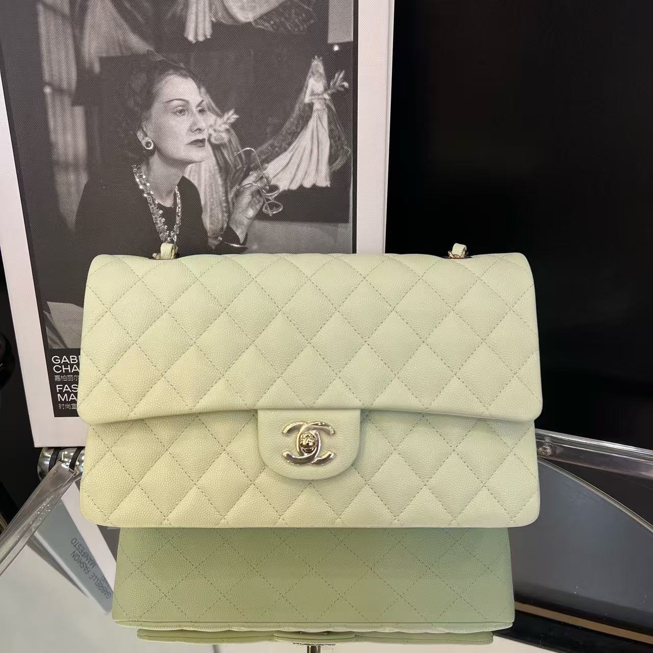 全新未使用 Chanel/香奈儿 闲置 22c气泡绿荔枝牛皮cf中号 单肩包