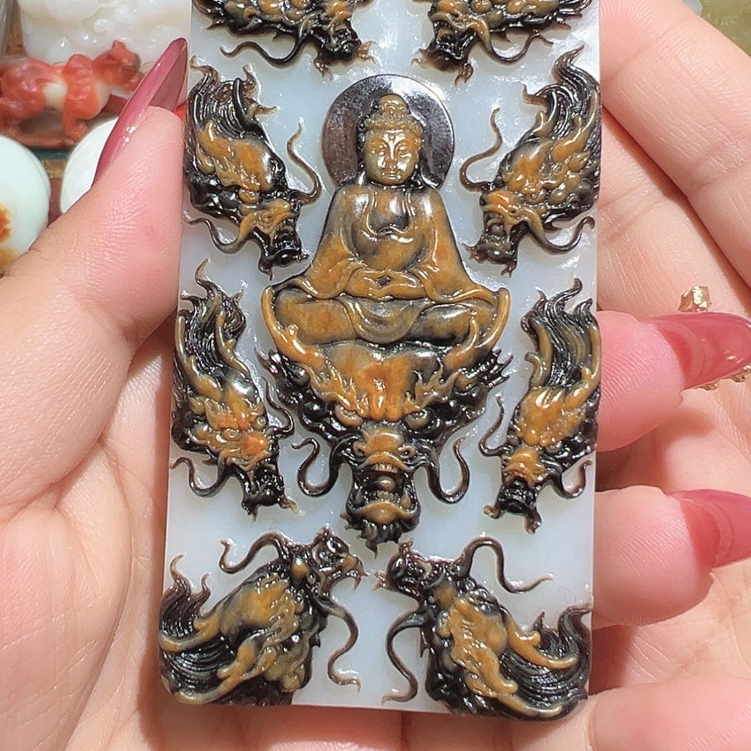 和田玉未镶嵌把件