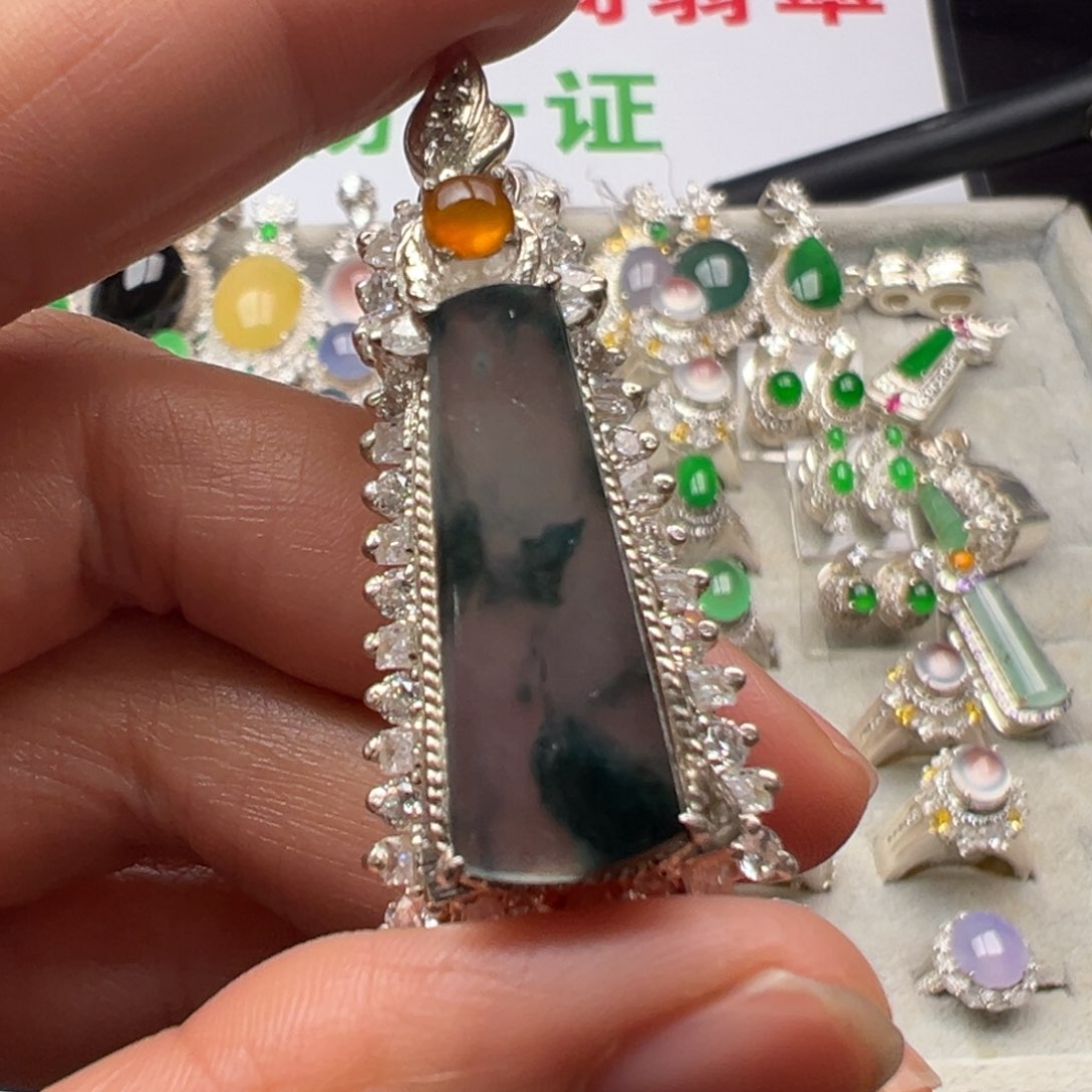 定制翡翠未镶嵌A货